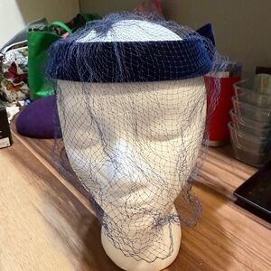 GOOD CONDITION FASCINATOR/HATLET VINTAGE 1960 ONE SIZE